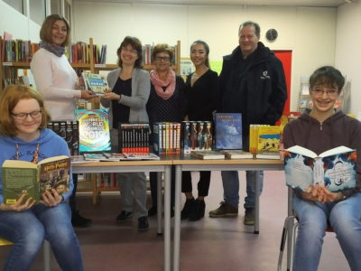 Hunderte neue Bücher für Leseratten an der ASS