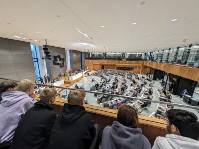 ASS-Schüler erleben die Politik hautnah im Niedersächsischen Landtag